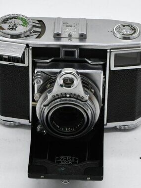 Vintage Zeiss Ikon Contessa Model 533 24 35mm Camera 1953-1955